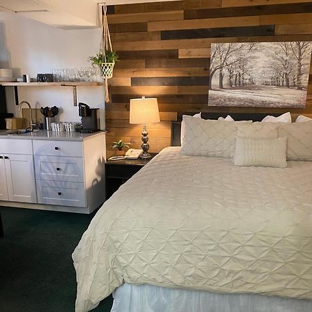 קודי Moose Creek Lodge & Suites חדר תמונה