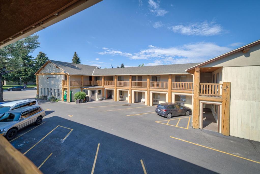 קודי Moose Creek Lodge & Suites מראה חיצוני תמונה