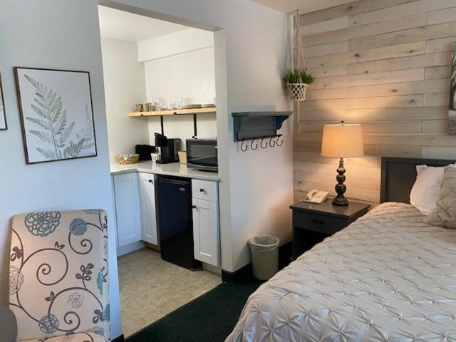 קודי Moose Creek Lodge & Suites חדר תמונה